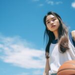 試合中に迫真の表情をする女性