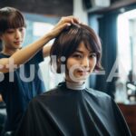 ヘアセットをして撮影準備をする女性