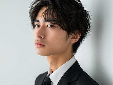 スーツ姿の男性