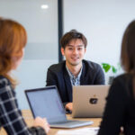 オフィスで働く NO.175939