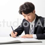 受験勉強を懸命に頑張る男子