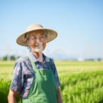 農業への情熱を失わない元気なおばあさん