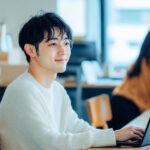 オフィスで働く NO.199621