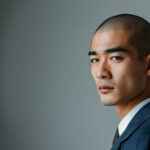 男性(スーツ) NO.218425